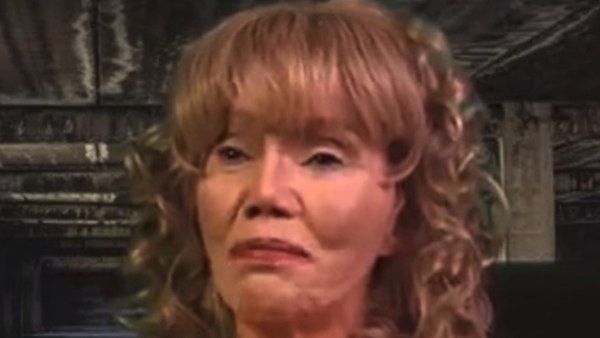 Karen de la Carriere: Family Insanity